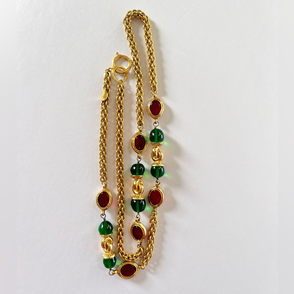 Chanel Gripoix Vintage red green glass 24k gold necklace. Rare! Authentic, EUC. - Picture 8 of 11